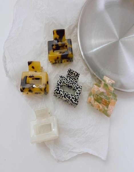 

korean vintage women small hairpins acrylic tortoiseshell square bath hair claw clips for girls accessories1583639, Slivery;white