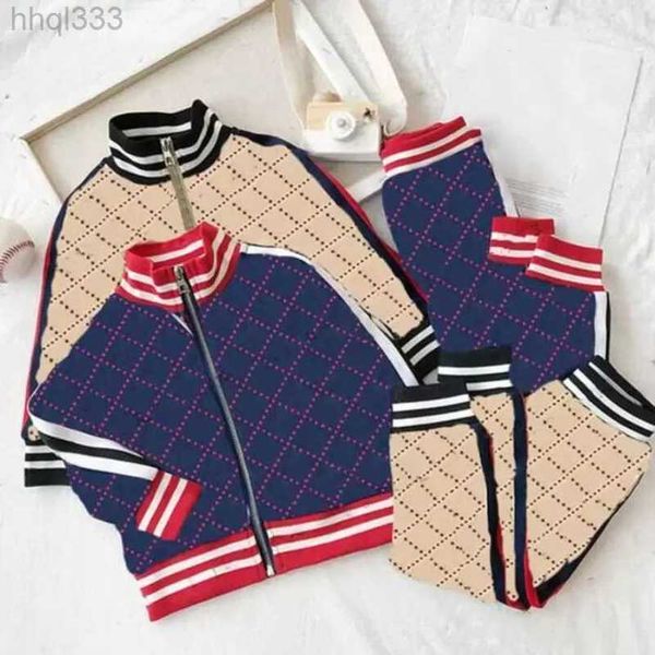 

kids designer clothing sets new luxury print tracksuits fashion letter jackets joggers casual sports style sweatshirt boys clothes, White