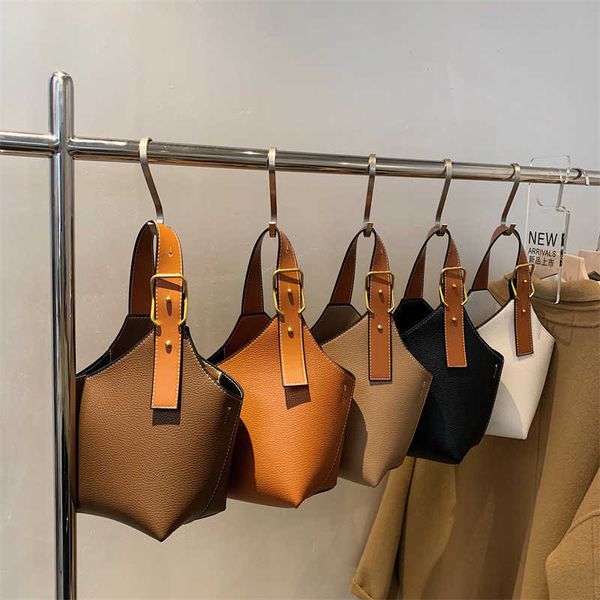

new women's bag fashion leisure bag portable bucket bag leisure trend network red crossbody women's bag
