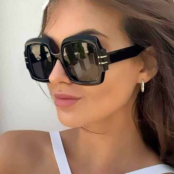 

2022 new designer sunglasses for female same style sunglasses, oversized sunshade, han chao square glasses shades fashion, White;black