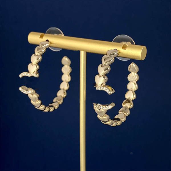 

latest earrings ccity designer luxury stud women jewelry gold earring high-qualit heart-shaped woman ear ohrring 8890, Golden;silver