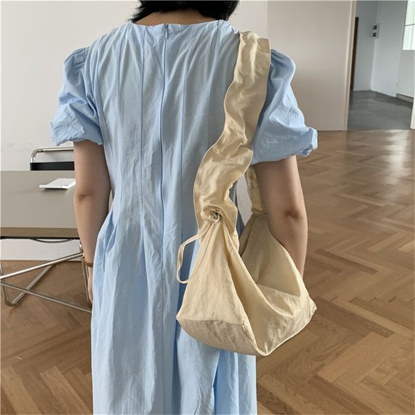 

shopping bags 2023 solid color nylon shoulder for women personalized pleated drawstring lady bag simple female handbag 230628