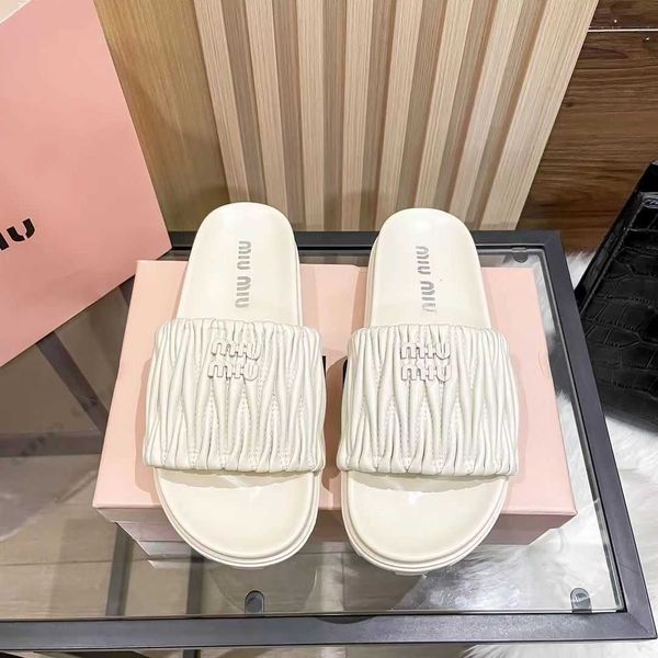 

slide mius sandals beach designer shoes family women slippers for female outsiders 2023 new versatile network red mq45