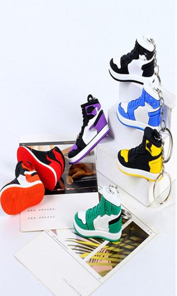 

hand painted retro sneaker keychain 3d mini silicone shoes keychains designer basketball shoes model key ring holders gift handbag4044138, Blue