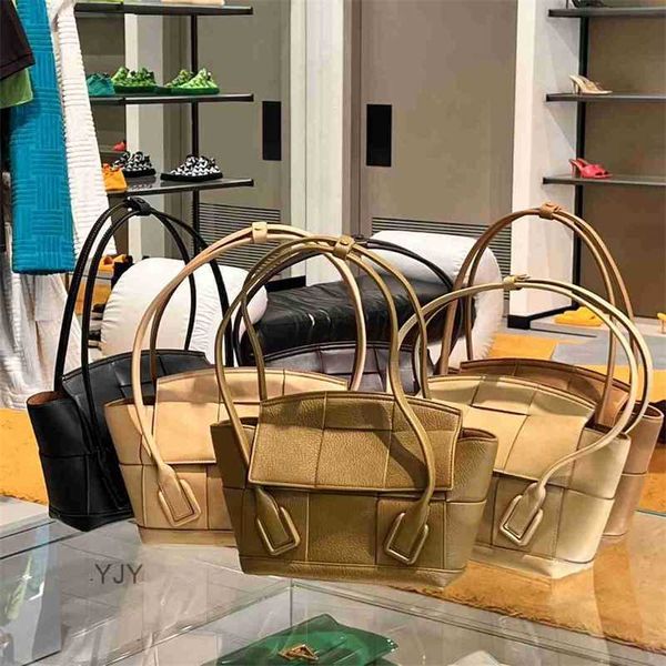 

tote luxury bag bottegas bvs family women's bag arco series smooth leather shoulder bag medium bottom 22 opening 33 height 17