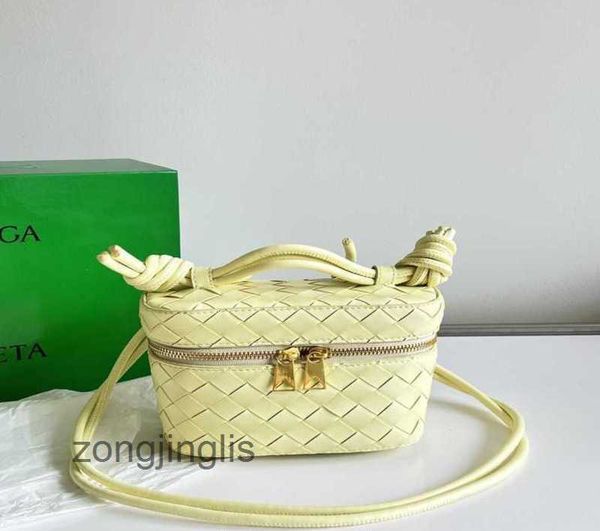 

triangle classic ladies fashion 2023 mini makeup crossbody designer intrecciato bag venetas tote handbags bottegas women's woven one sh