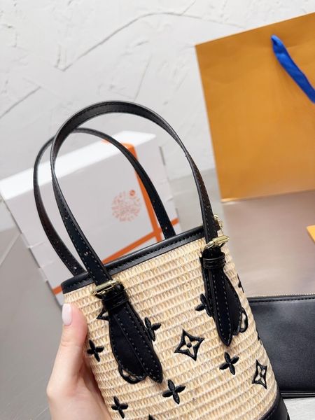 

designer's woven straw bag for women's versatile summer cross body bucket bag