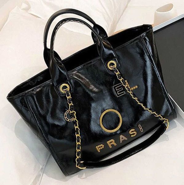 

evening bags luxury womens classic hand bags beach bag brand metal badge totes handbags small mini pearl handbag female fashion capacity lar