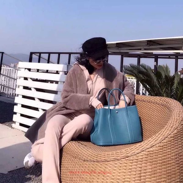 

luxury designer tote bags h home party garden online store 2023 large capacity tote bag cowhide womens one shoulder oblique span simple hand