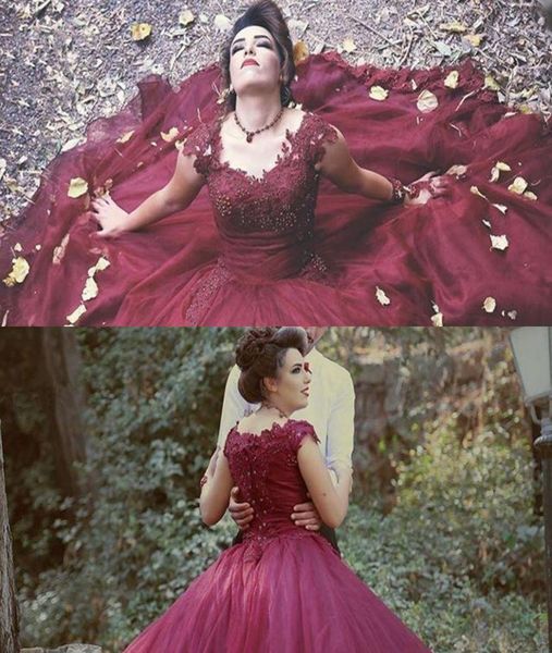 

2021 vintage burgundy quinceanera ball gown dresses sweetheart cap sleeves lace appliques beaded long sweet 16 puffy party evening8365470, Blue;red