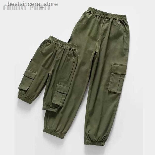 

parent-child outfit for a family of four dad son boy matching clothes fashion mom daughter girl pants men women cargo trousers l230522, Blue