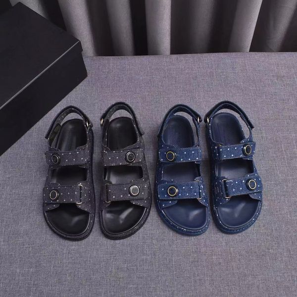 

2023 summer luxury designer women's shoes flat sandals channel thick-soled casual open toe fashion women shoe beach sandals comfort par, Black