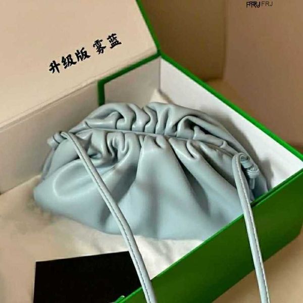 

bottegas bags venetas 2023 new net red same cloud bag underarm clip leather womens one shoulder slant cross fold dumpling have logo frj have