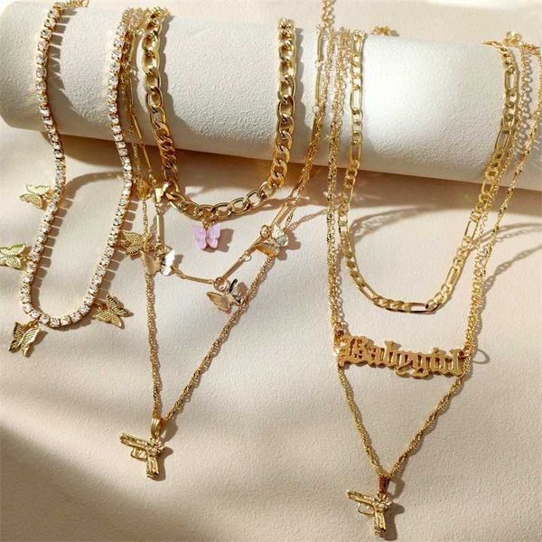 

pendant necklaces 3pcs set baby girl letter gun butterfly multi layered necklace for women gold silver color metal jewelry wholesale 230613