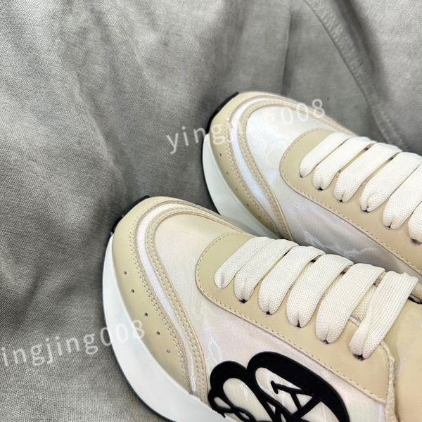

ladies graffiti white shoes mens leather casual shoe platforms print fashion personality couple sneakers women xinshidai230403, Black