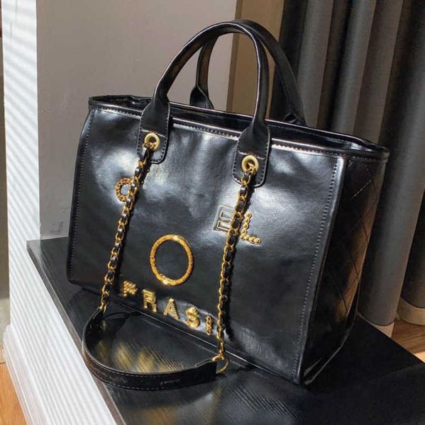 

luxury fashion women's hand bags beach bag brand metal badge classic totes handbags small mini pearl handbag female capacity large leat
