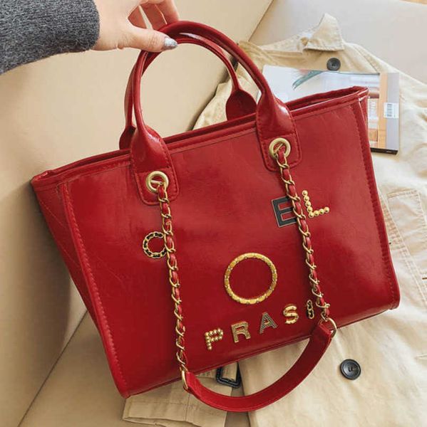 

luxury fashion women's hand bags beach bag brand metal badge classic totes handbags small mini pearl handbag female capacity large leat