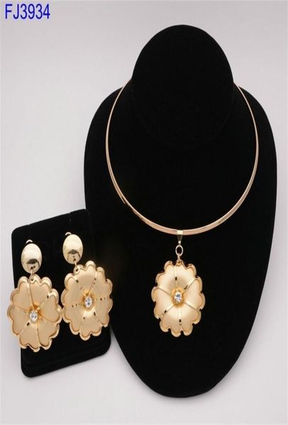 

african dubai gold color nigerian sets whole bridal bead wedding jewelry set women costume 2012224470382, Slivery;crystal