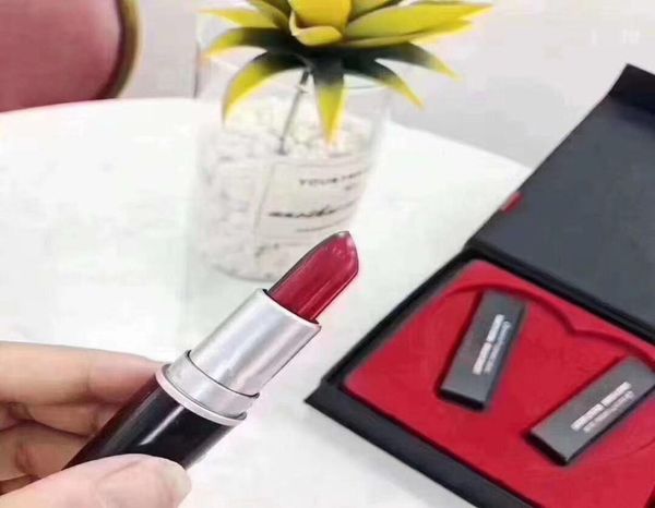 

in stockchristmas gift makeup brand matte lipstick 2pcsset with gift box 2colors red lipstick beautyful gift3394686