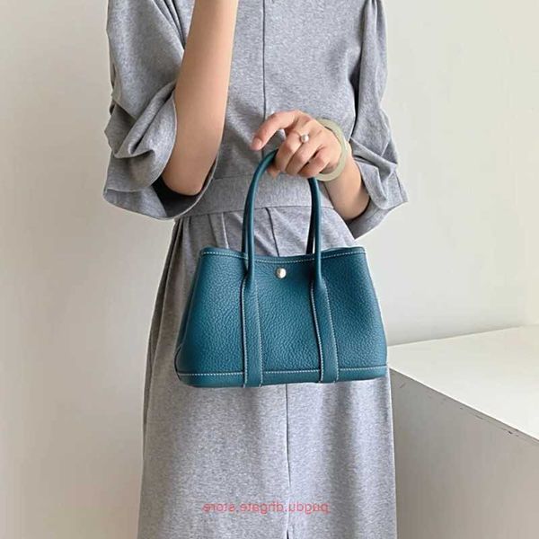 

party garden h home designer tote bags bag 2023 new mini leather women's large capacity bucket one shoulder portable tote with real log