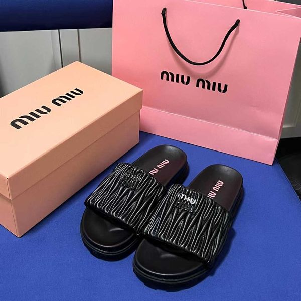 

slide shoes women mius designer sandals 2023 beach summer new family slippers for wear in luxury style flat bottom square 19rb