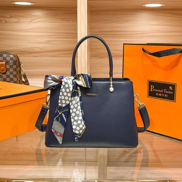 

middle aged women's new handbag mother's style grand and high-end cowhide leather women's bag large capacity crossbody handba