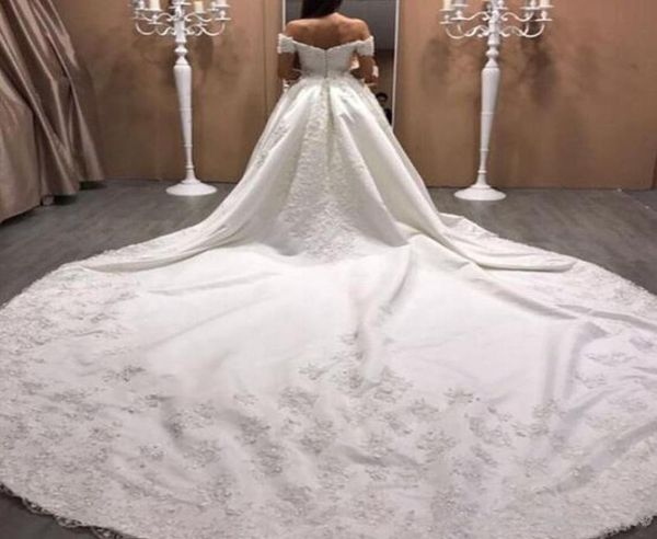 

2019 luxury satin wedding dresses cathedral train sweetheart off the shoulder exquisite lace appliques bridal gowns plus size wedd9526596, White