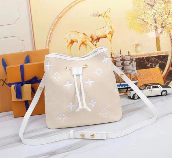 

women's bag this year's new fashion luxury bag designer bags bucket bag single shoulder bag knitting bow fashion trend women cross