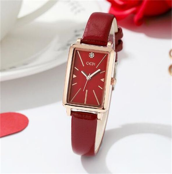 

2023 retro style small square plate women's light, thin, compact, and premium sense belt quartz waterproof watch, Slivery;golden