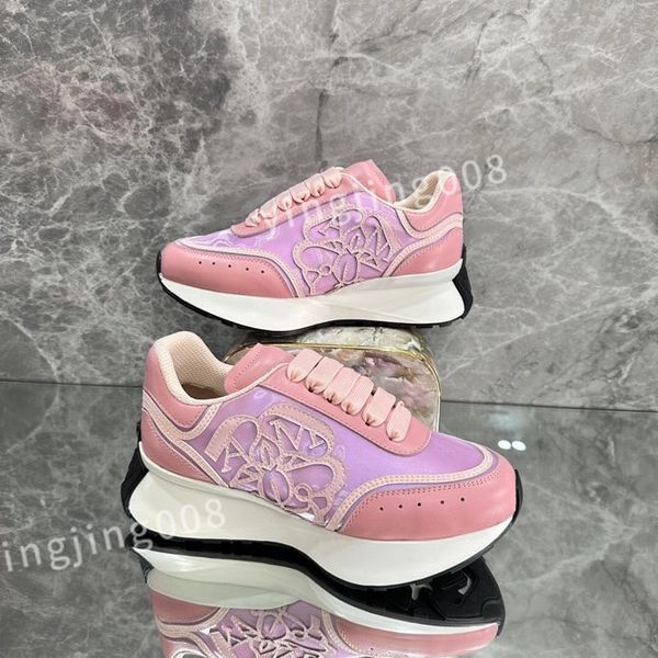 

2023 new ladies graffiti white shoes mens leather casual shoes platforms print fashion personality couple sneakers women xinshidai230403, Black