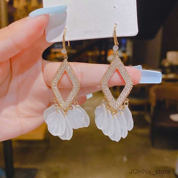 

stud new temperamental fashion diamond inlaid crystal petal fringe earrings for women fashion earrings jewelry gifts r230630, Golden;silver