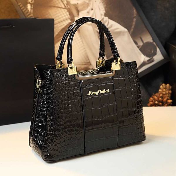 

summer bright face mother bag new fashion crocodile pattern atmosphere middle aged women's bag luxury brand handbag