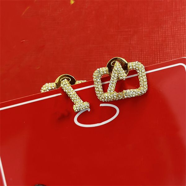 

designer earring letter v stud pearl earring women fashion hoop jewelry luxury metal earring jeweler woman gifts ak012, Golden;silver