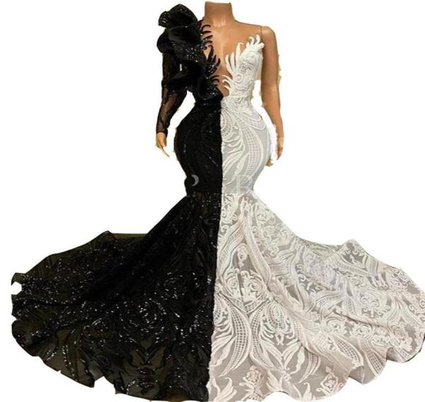 

2022 sparkly black white mermaid prom dresses v neck illusion sequined lace one shoulder long sleeve sequins formal party dre1162567