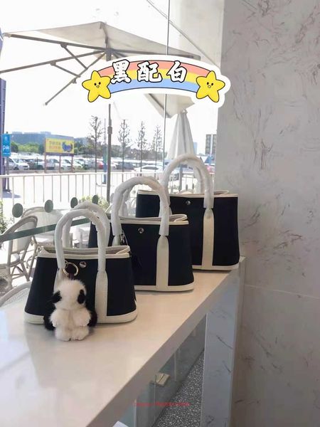 

original h home tote bags wholesale titi women's bag premium tailored 2023 new panda version garden bucket one shoulder handheld tote h