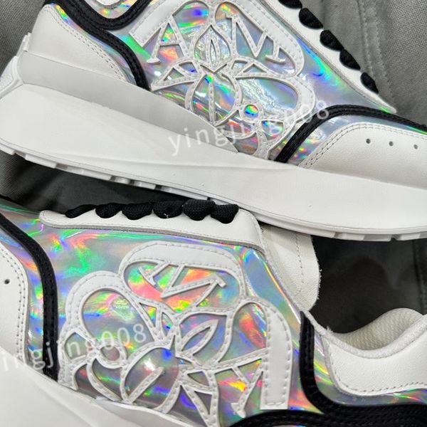 

2023 luxury ladies graffiti white shoes mens leather casual shoe platforms print fashion personality couple sneakers women xinshidai230403, Black