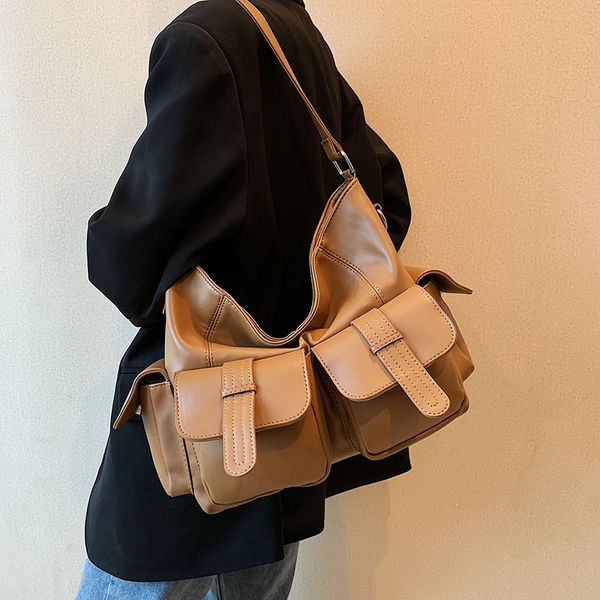 

Factory outlet shoulder bags 3 colors this year's popular solid color leather motorcycle bag large capacity multi-pocket fashion handbag flip retro backpack, Black