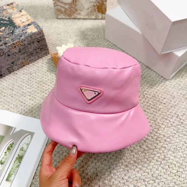 

23WF Designer Brand Fisherman Hat Men Womens Winter Luxury Cap Sunshade Hat Leather Fashion Bucket Hats with 4 Colors