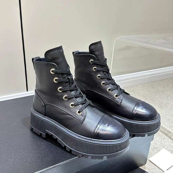 

Boot Women designer boots Paris Rain boots men knee high booties 20MM long Arch EVA Rubber platform Rainboots green bright pink black luxury shoes sneakers