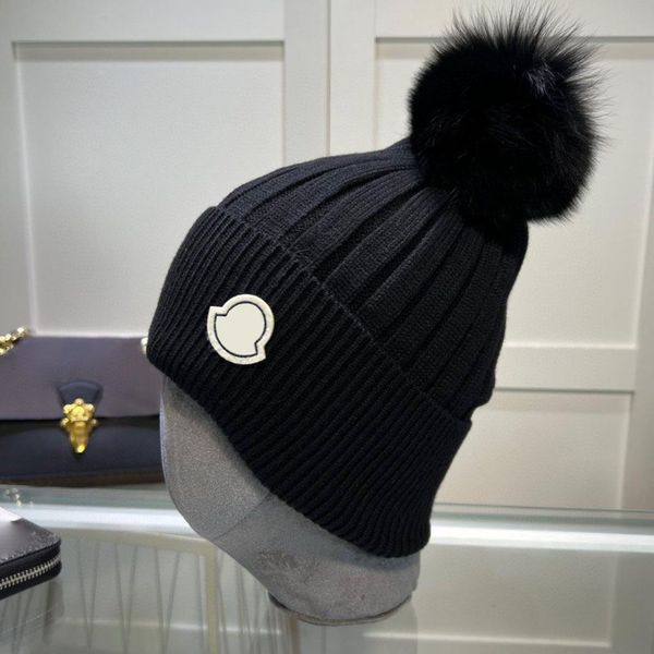 

23WF Mens Knitted Hat Casual Letter Embroidery Designer Beanie Hat Womens Cold Cap Candy Color Warm Vacation Travel Bonnet with 8 Colors, M1