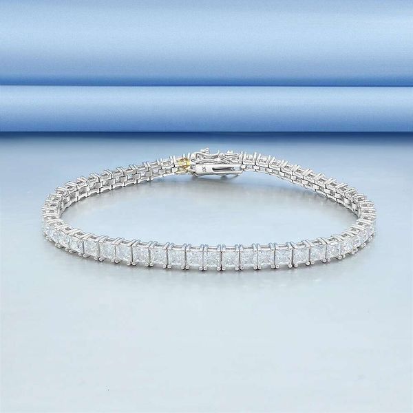 

Large Stock Iced Out 2.5Mm/3Mm Princess Moissanite Diamond Sterling Sier Tennis Bracelet