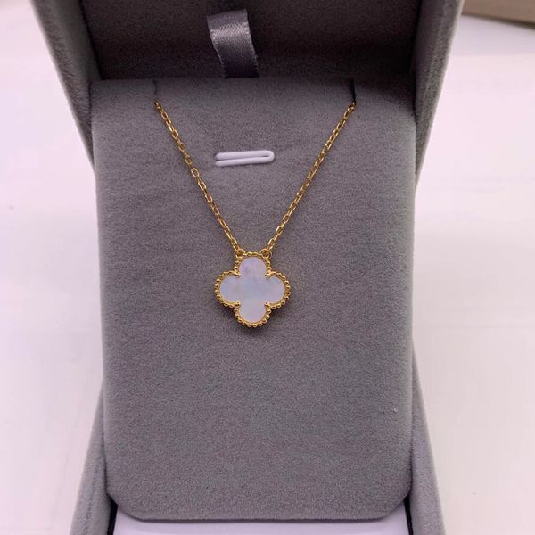 

Classic designer jewelry Four-leaf Clover Necklace jewelrys Four Leaf Pendants Mother-of-Pearl Stainless Steel Plated 18K for Women Necklaces Jewelry-Gift Van Clee