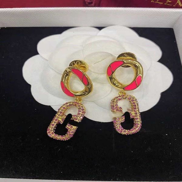 

Designer Earring letter V Luxury top jewelry Valentinolies 2023 V-letter Rhinestone Drop Glue Earrings Brass Material Design Silver Needle Earrings Jewelry gift