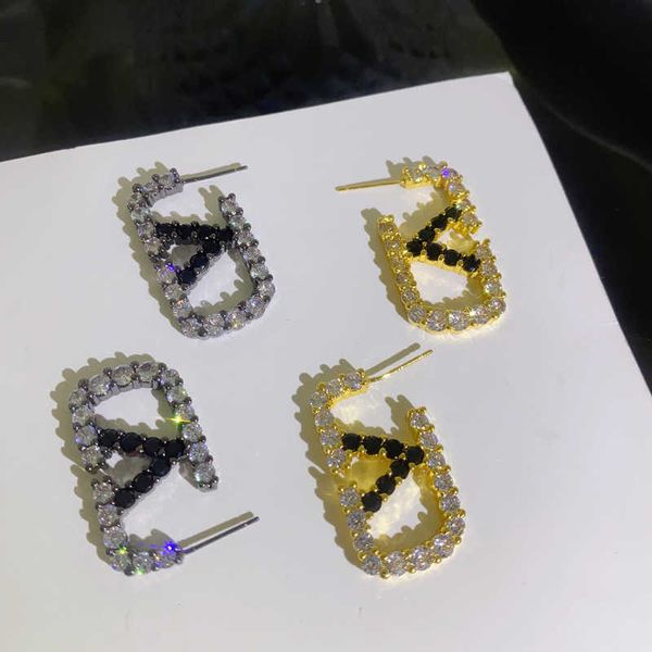 

Designer Earrings letter V Luxury top jewelry Valentinolies New Full Diamond Letter Design Super Sparkling Zirconia Jewelry gift High quality earring jewelry