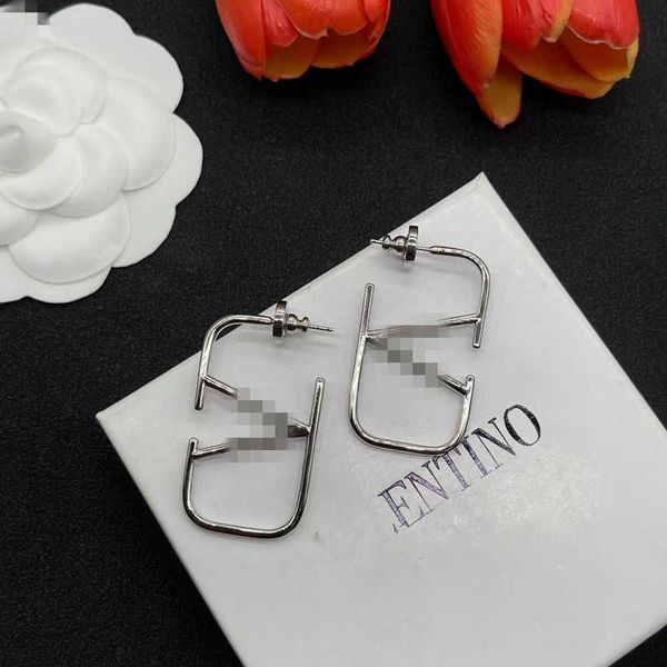

Designer Earring letter V Luxury top Female jewelry Valentinolies Fashion earrings V-shaped Letter Bare White Gold Hip Hop 925 Silver Needle Earrings Jewelry gift