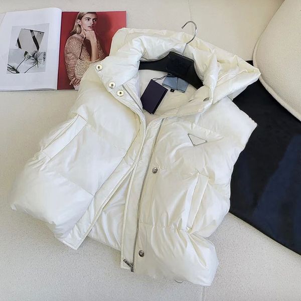 

Womens Vests Puffer Jackets Fashion Short Simple Vest Short Style 23AW Slim Button Short Outwear Windbreaker Pocket Outsize Lady Warm Vest, White