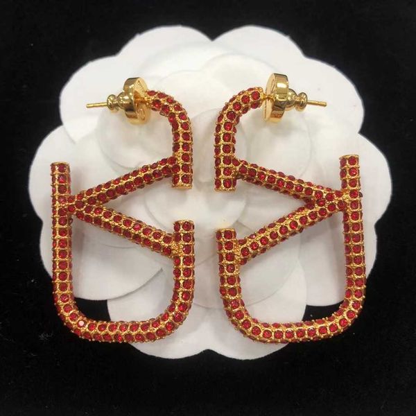 

Designer Earring letter V Luxury top Fashion Women's jewelry Valentinolies New Letter Full Diamond Red Large Earrings Versatile Jewelry gift