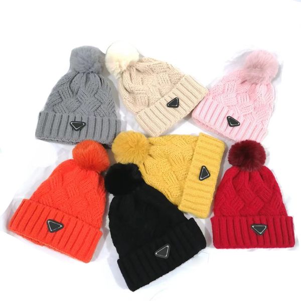 

Warm Winter Hats Designer Beanie Big Twist Bobble Hat Bucket Hat Cap Wool Knitted Hat Spring Skull Caps Winter Unisex Cashmere Letters Casual Outdoor Fitted Hats, Yellow