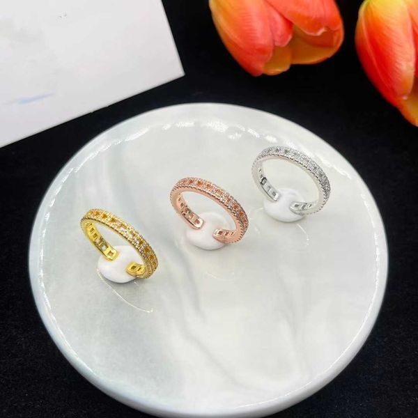 

Tiff Ring Designer luxury fashion jewelry New High Grade Feeling Brass Material Inlaid with Water Diamond Three Color Open accessory
