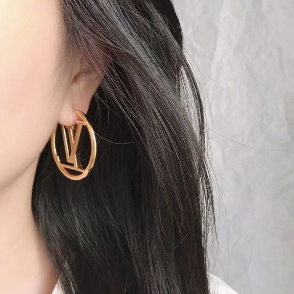 

New Without Box 18K Gold Plated Girls And Womens Luxury Jewelry Designer Earrings Chirstmas Valentine's Day Gift, Golden